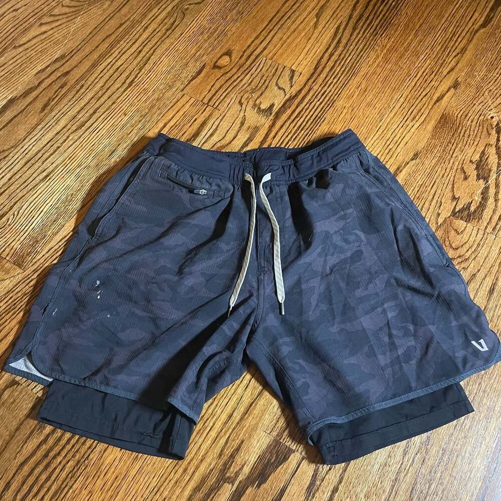 Vuori Compression Performance Short Size L Gray Black Camo (Flawed)